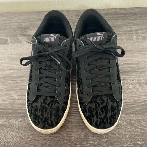 Puma Vikky Platform Women Velvet Sneakers - Picture 3 of 5